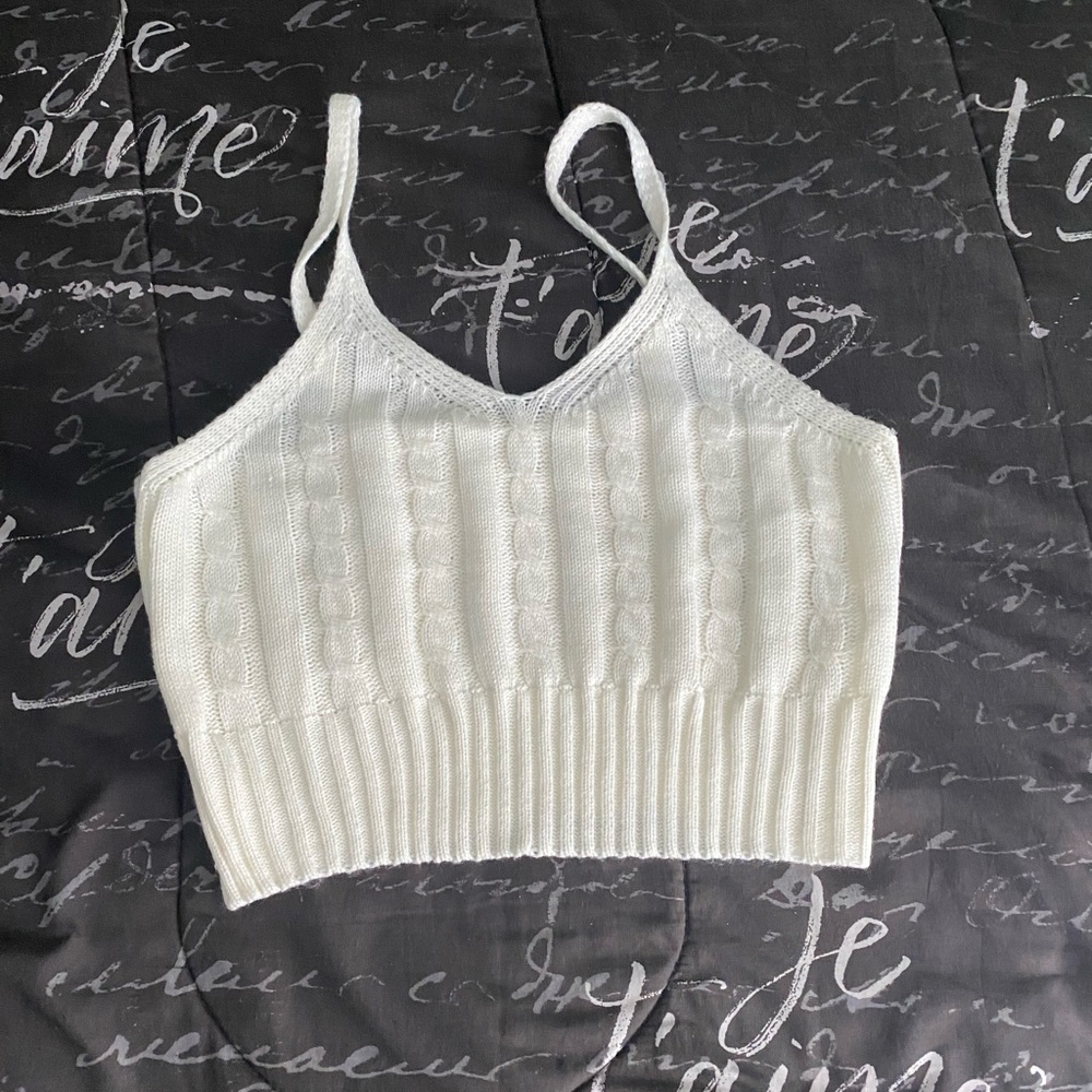 women’s knit crop top